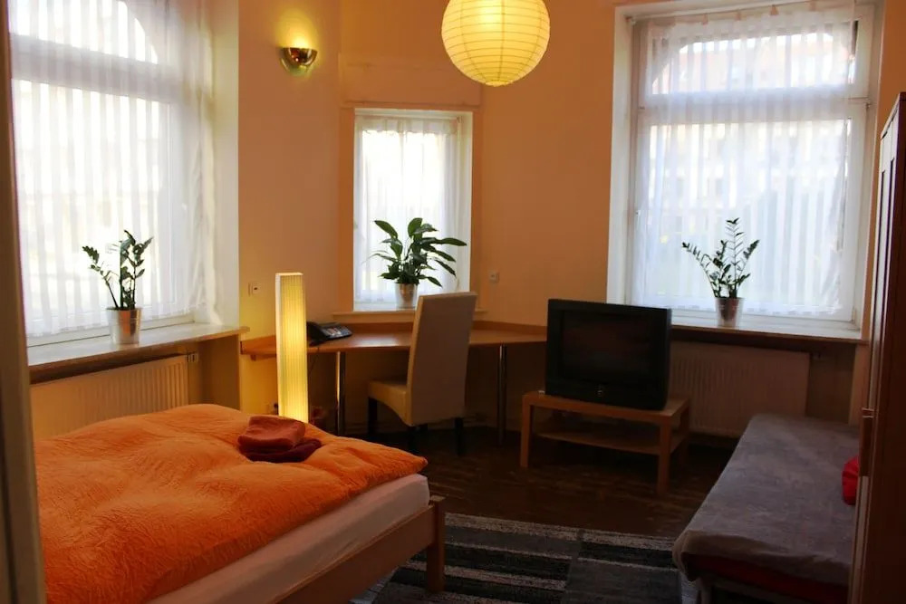 coLodging Mannheim - private rooms & kitchen