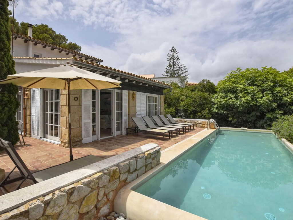 Villa in Cala Ratjada with Sea Views and Pool