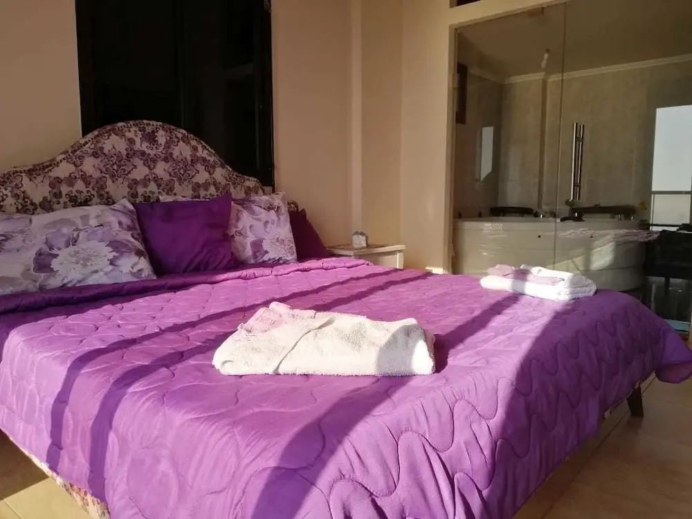 Quiet Comfy and Epic Seaview