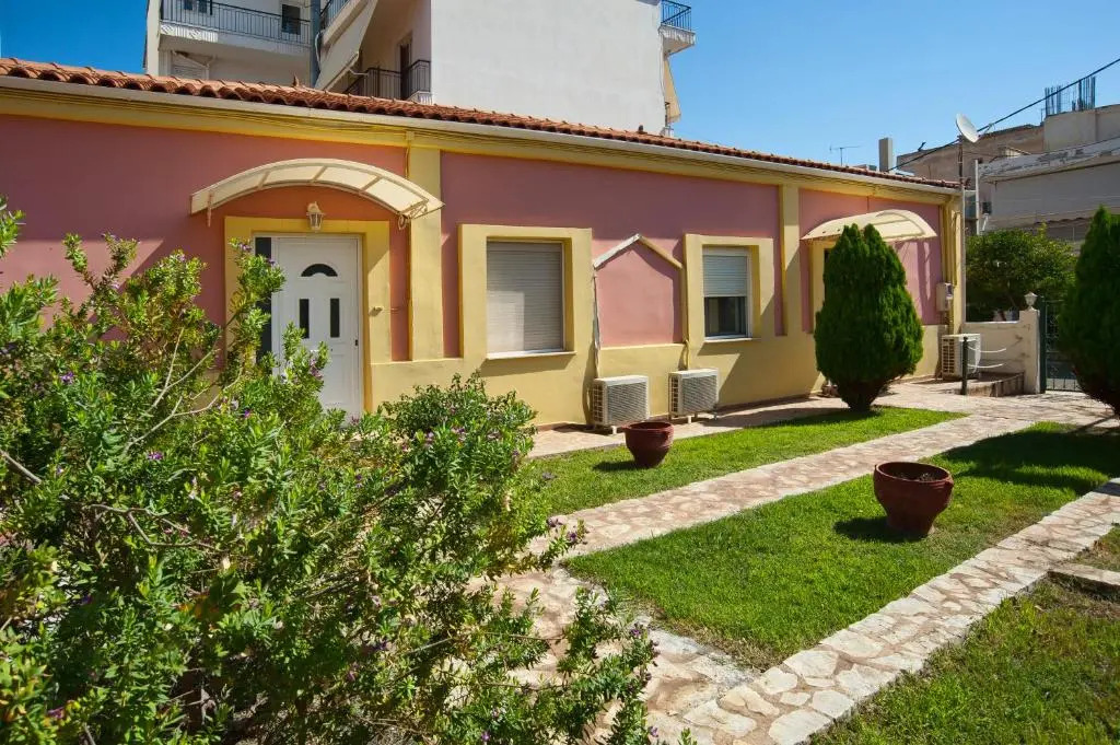 Villa Elli 2 Beach-front villa with garden