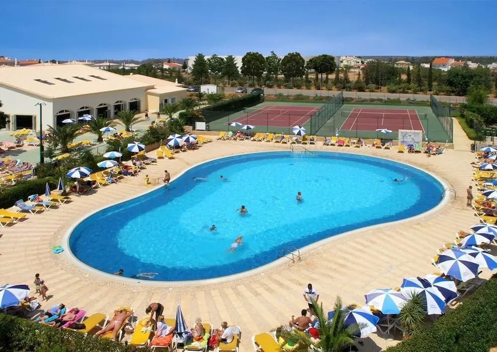Villa Oasis, Piscina, Jacuzzi, Ténis e Praias!