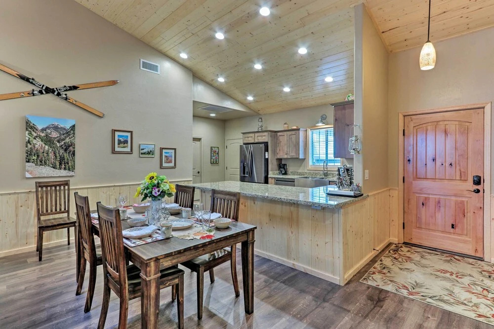 Pinetop Lakes Country Club Home: Resort Amenities