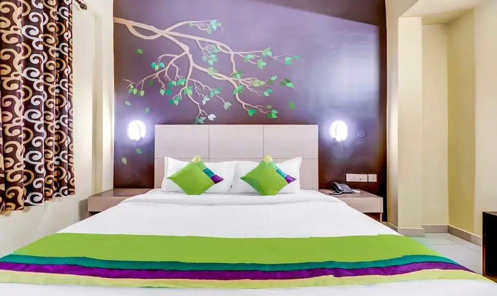 Treebo Petals Suites Marine Drive