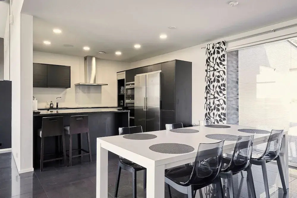 Platinum Swing - Spacious 4BR Villa with Panorama Views next to Kultaranta Resort