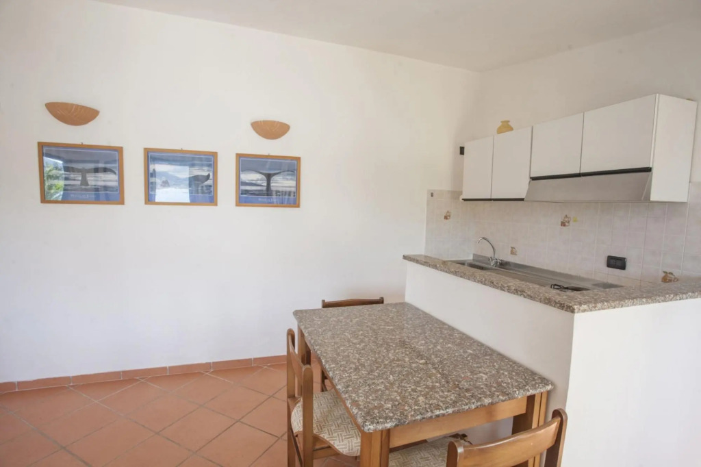 Charming apartment Ostrica seafront with view and private access directly to Forno beach-BILOCALE L'OSTRICA