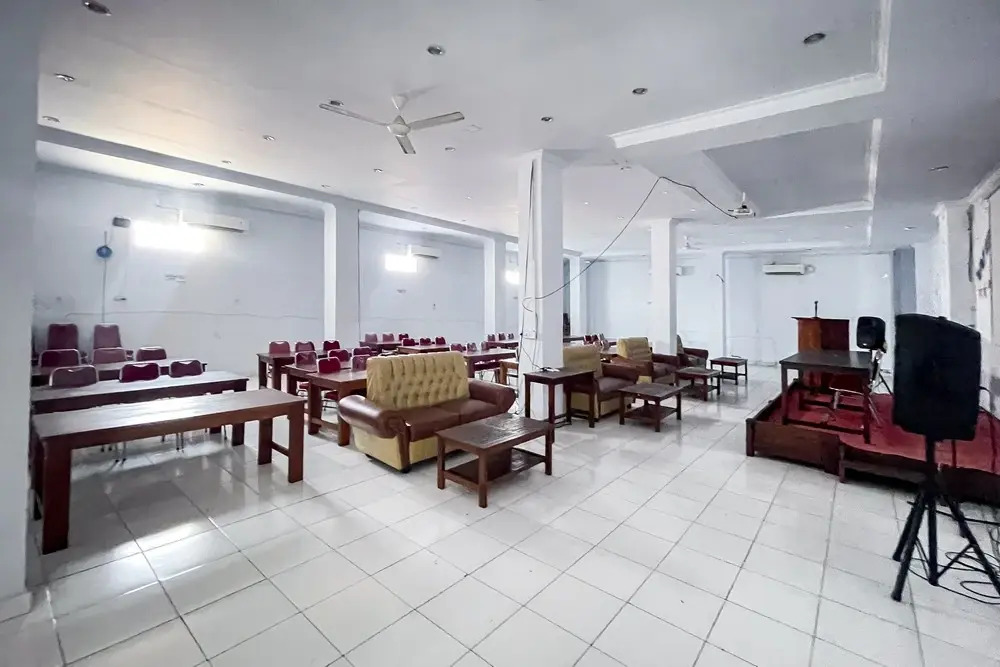 Urbanview Hotel Grand Seven One Manna
