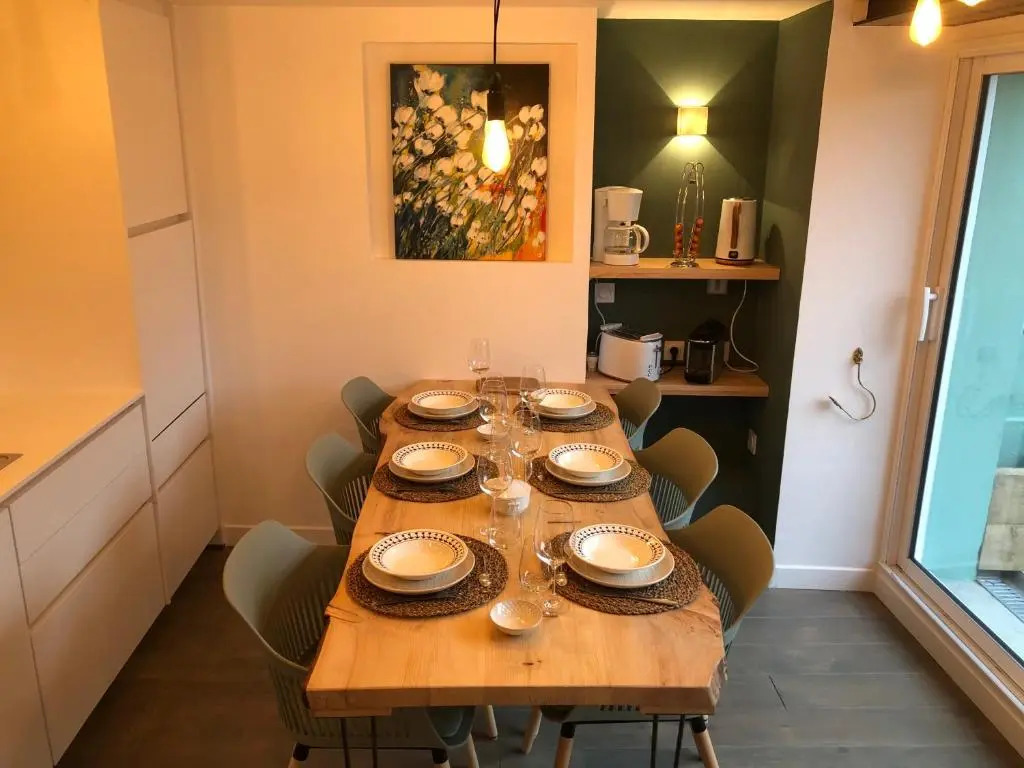 DU MANN petite maison jardin à 100m du port de Vannes avec PARKING
