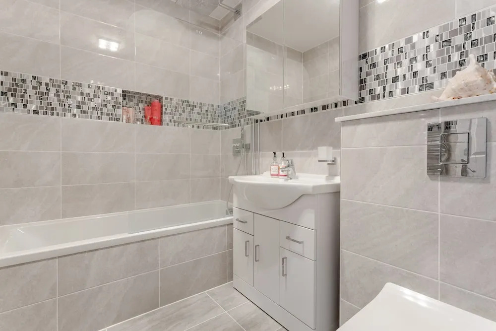 2 Bedroom Kilburn Flat