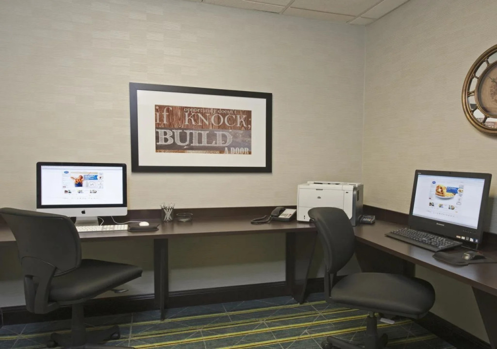 Hampton Inn & Suites Lincolnshire