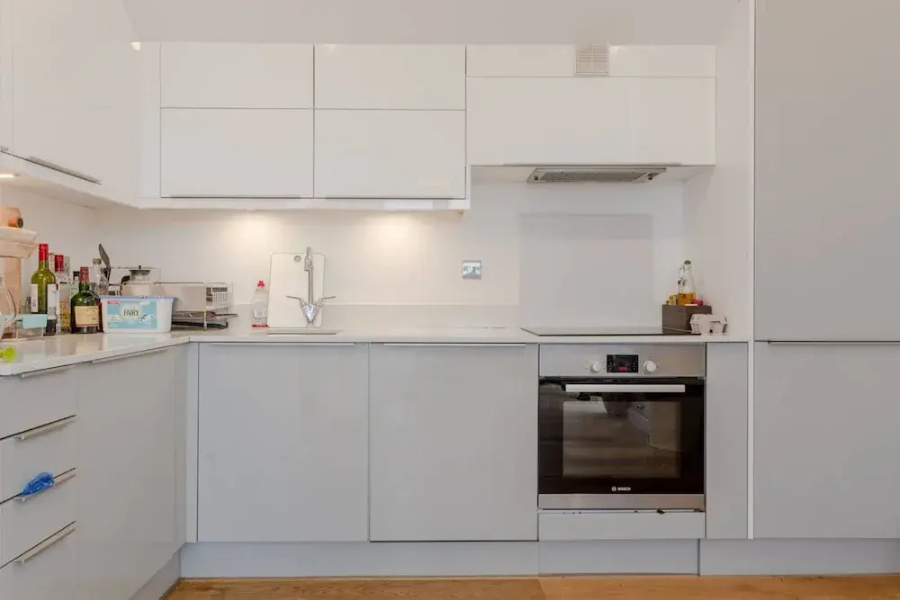 Charming 2 Bedroom Penthouse Apartment in Bethnal Green