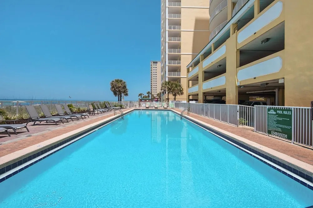 Twin Palms 1701