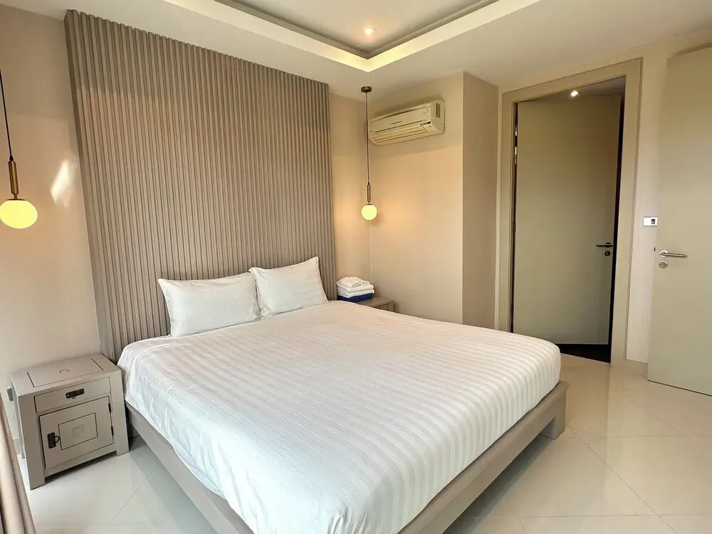 Palm Oasis Pool Villa by Pattaya Holiday