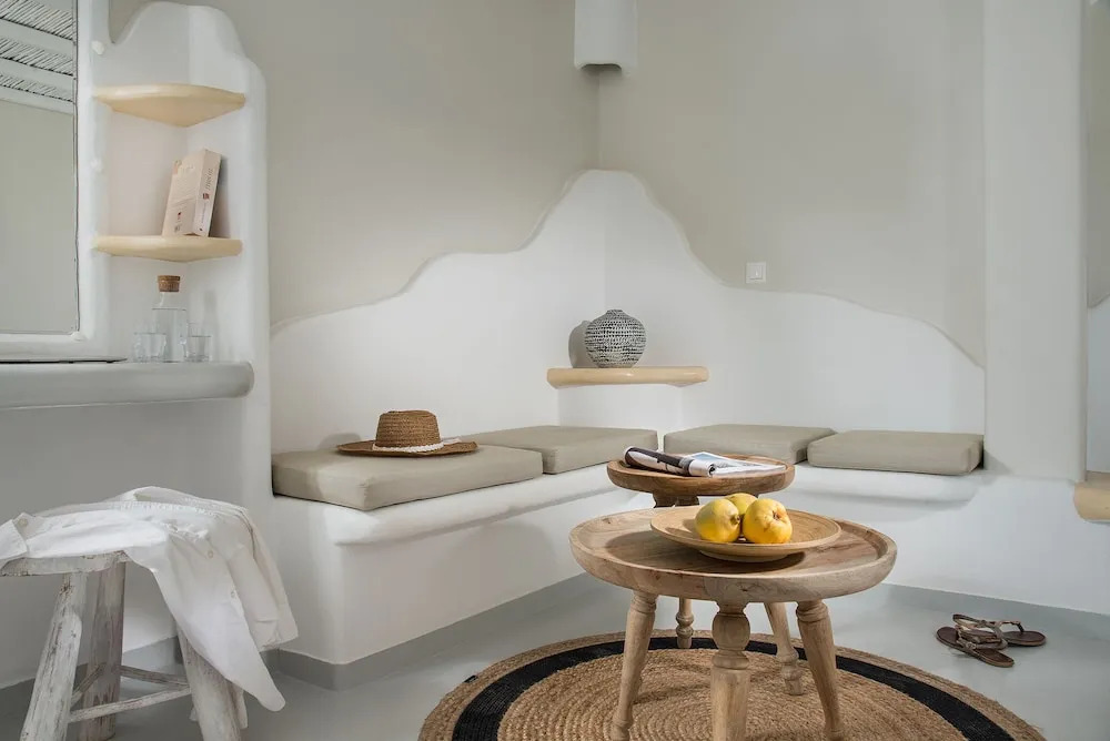 Perla Suites - Delmar Collection