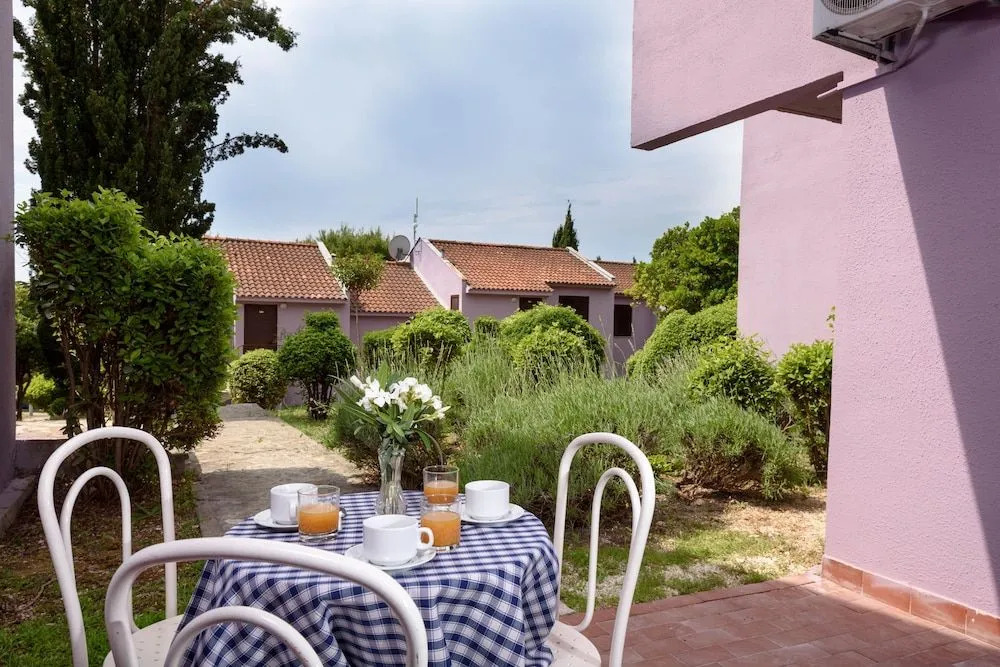 Apartments Medena budget