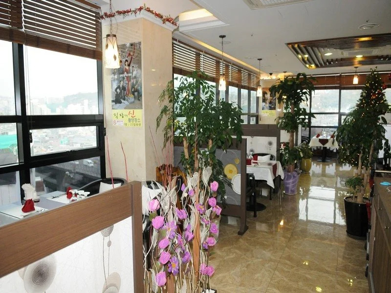 Sinyoung Well City Hotel