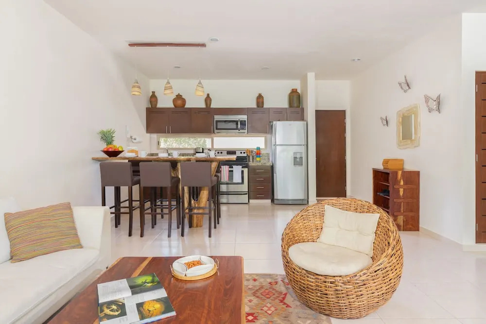 Secret Garden Oasis 3BR Penthouse
