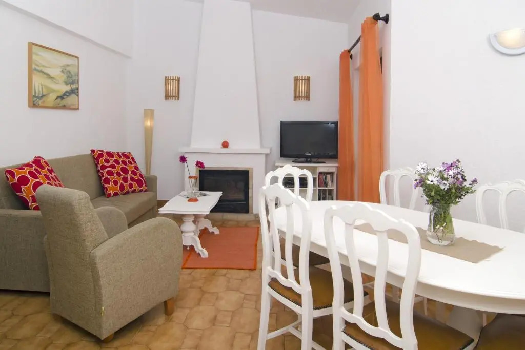 417 Villa Beatriz