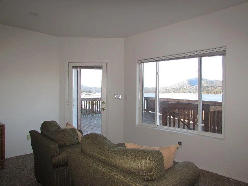 032 - Lakefront Village Escape - Big Bear Getaway