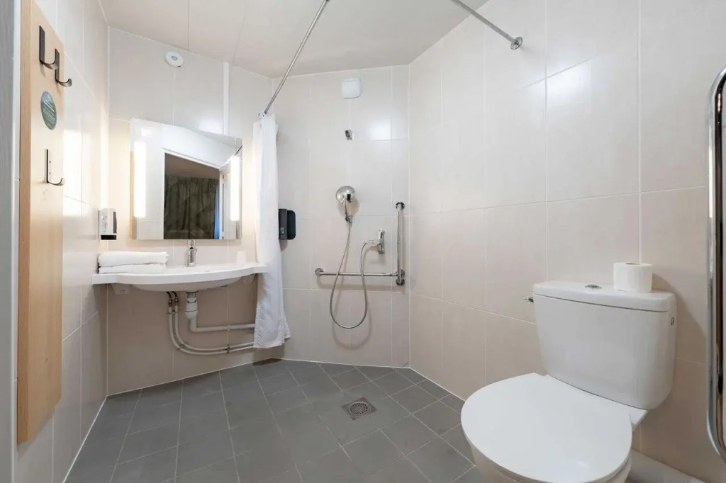 B&B HOTEL Calais Centre St Pierre