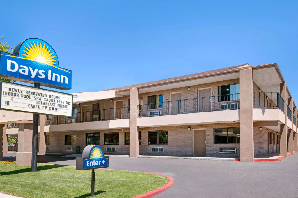 Days Inn & Suites by Wyndham Albuquerque West