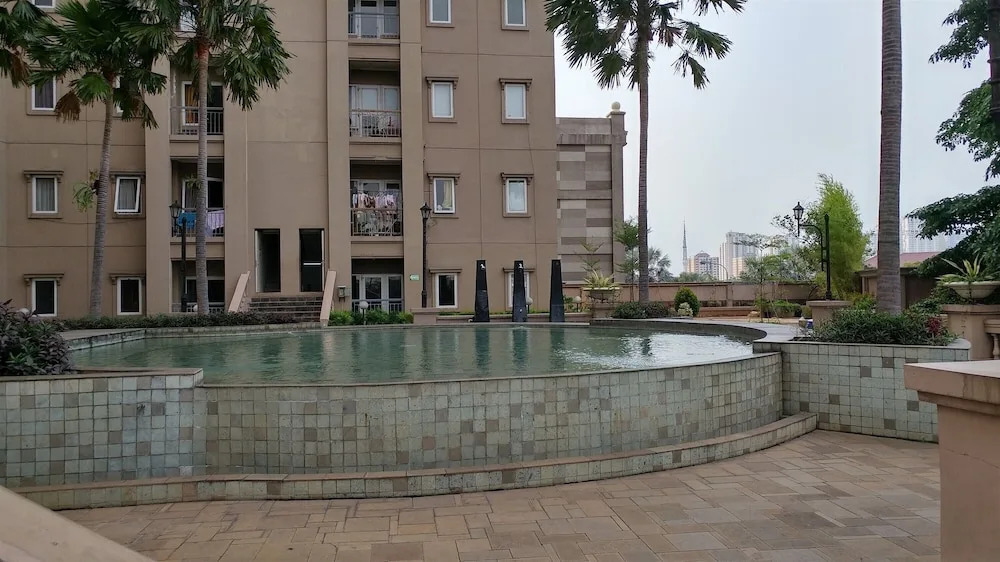 Best Space of 3BR Apartment Grand Palace Kemayoran