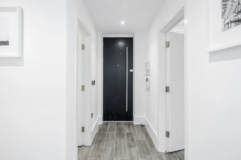 Roomspace Apartments -The Legacy