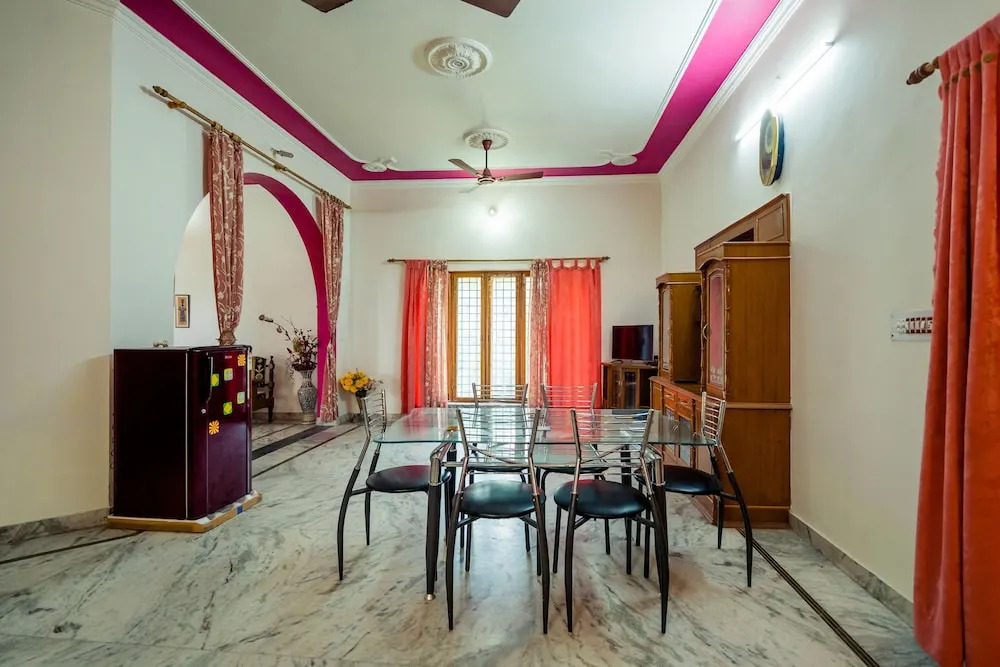 OYO 13112 Home Peaceful Stay IT Park