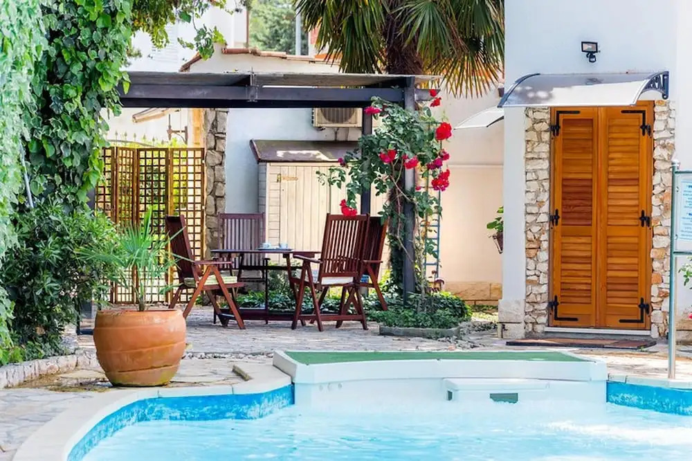 Luxury Villa in Rogoznica with Pool