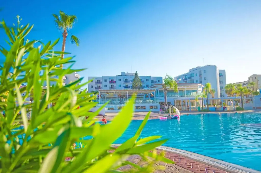 Marlita Beach Hotel Apartments
