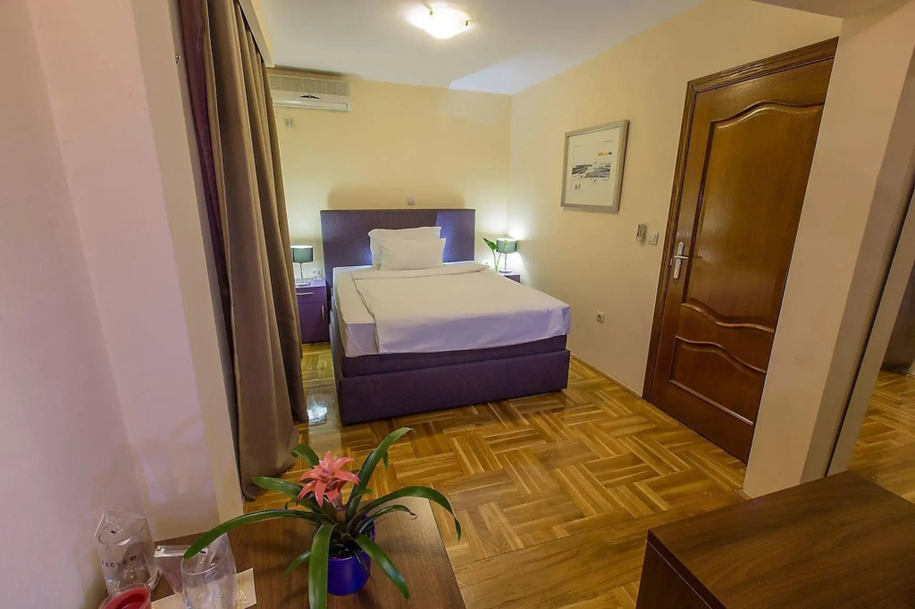 Hotel M