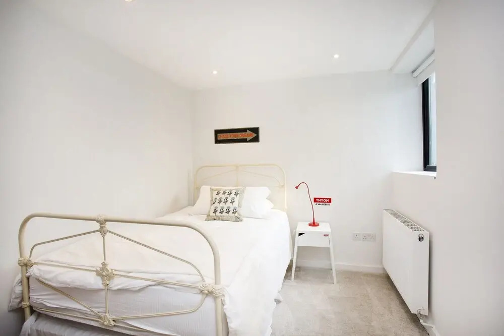 Contemporary and Bright 3 Bedroom House in a Residential Area of Clapham