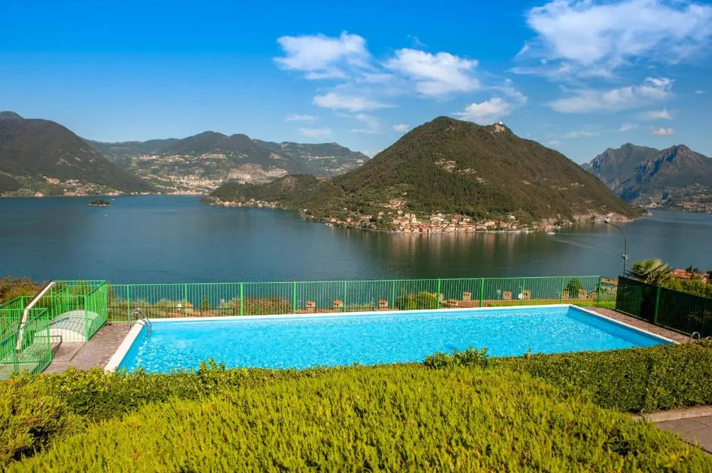 Lake View 34