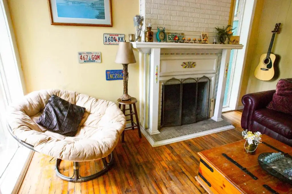 Sun And Moon Hostel