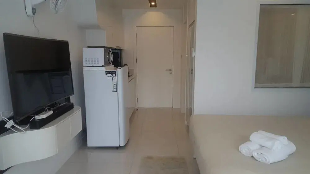 City Center Residence Deluxue Studio 104