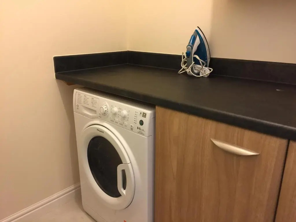6-bedroom Contractor House with 6 bathrooms, Free WiFi and Parking - Kennedy House by Your Lettings Peterborough