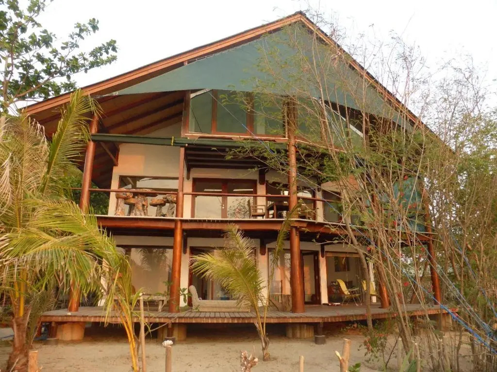 Castaway Surf Retreat