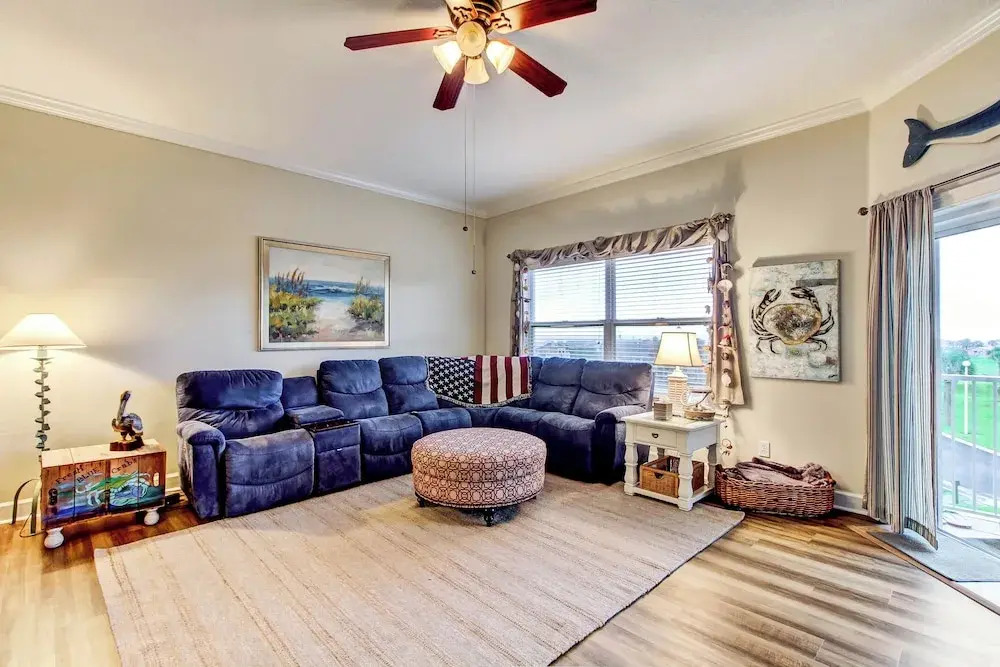 1 Block From the Beach, Next to Ft Clinch State Park and 2 Miles From Historic Centre Street
