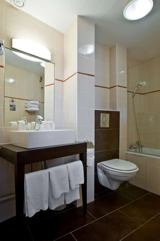 Kyriad Hotel Dijon Centre Gare