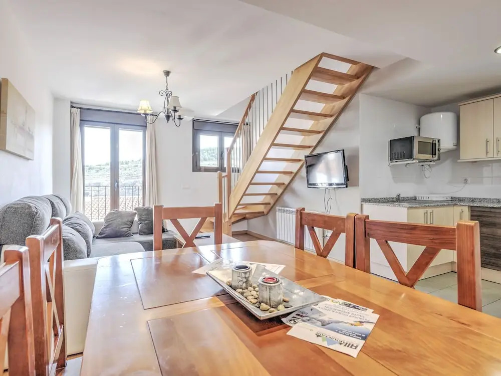 Delightful Apartment in Gudar With Terrace
