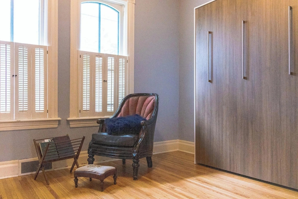 Charming Home: 3 Blocks to Winona State University
