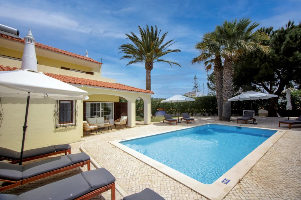 Villa Angelica by Portucasa