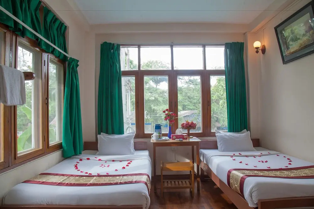 Mother Land Inn 2