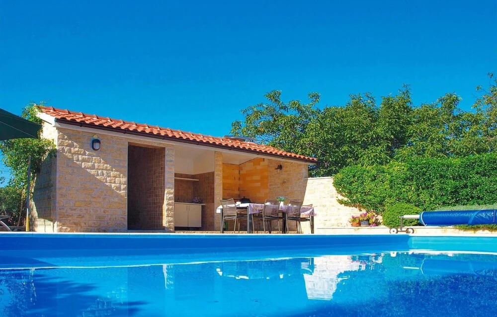 Amazing Home in Dubrava With Wifi and 3 Bedrooms
