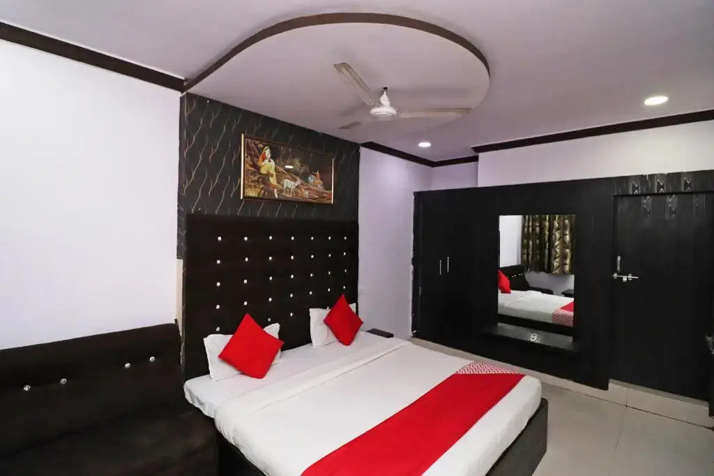 Hotel Mn Galaxy by OYO Rooms