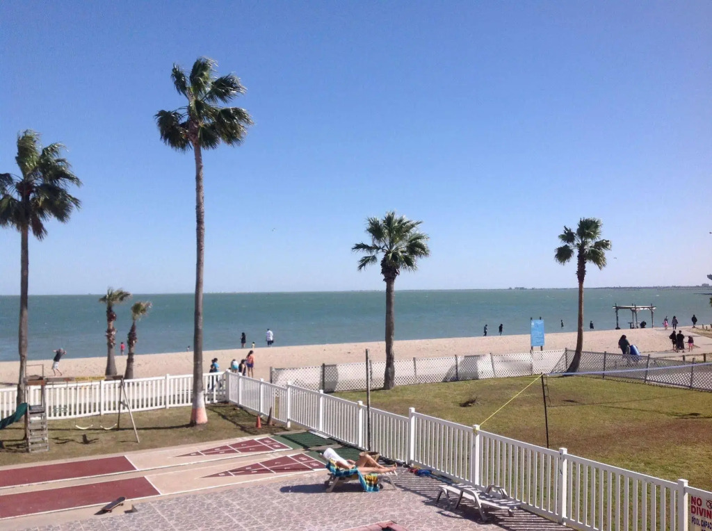 Sea Shell Inn on the Beach