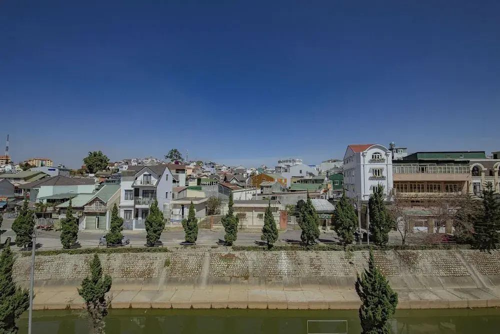 Khánh Uyên 1 Hotel