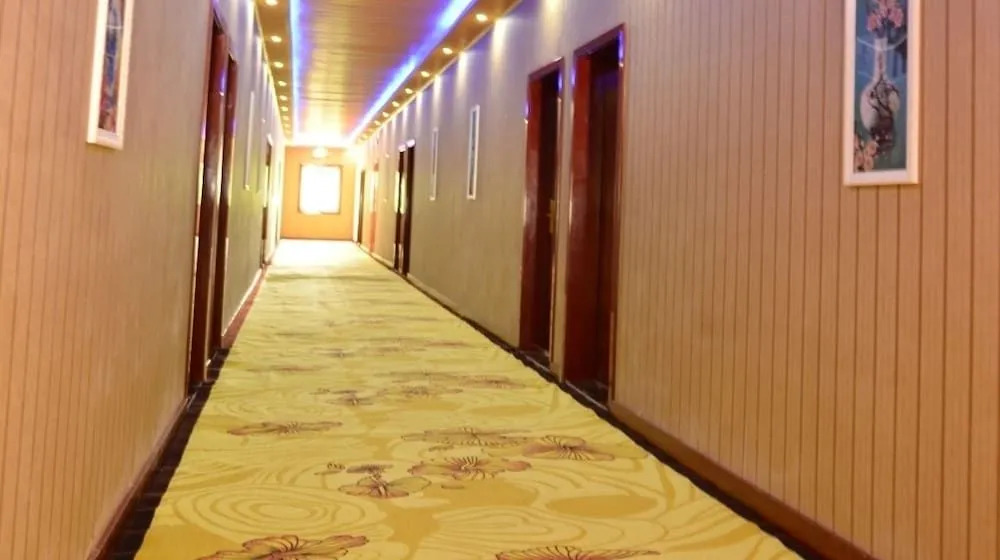 Warm Harbor Hotel