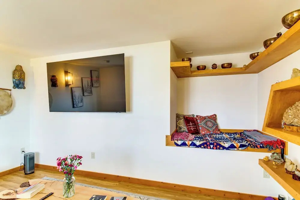 12 Mi to Bozeman: Duplex w/ Sauna & Yard
