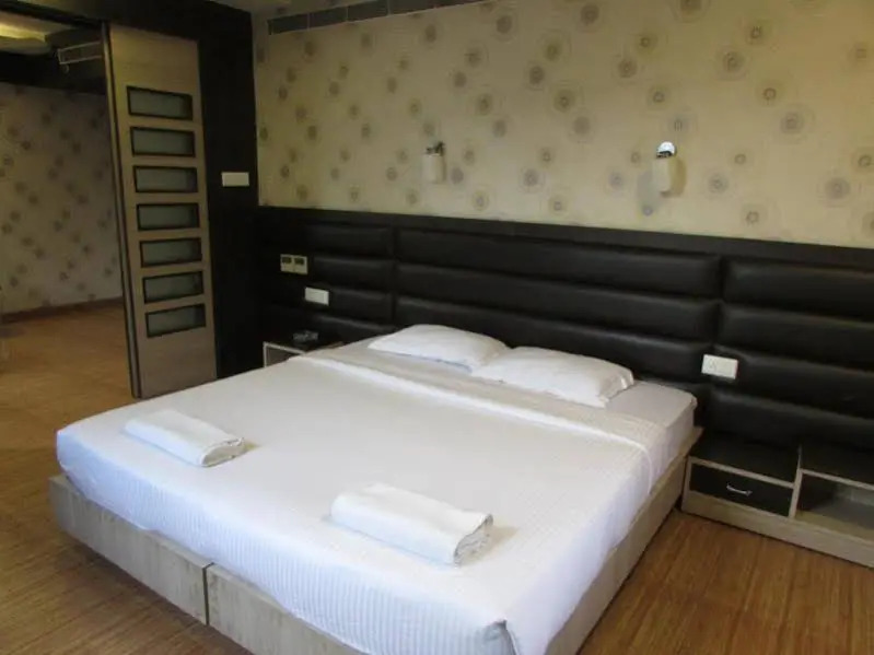 Hotel Emerald