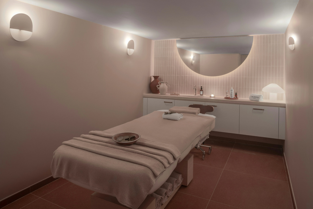 DoubleTree by Hilton Lyon Eurexpo & Spa